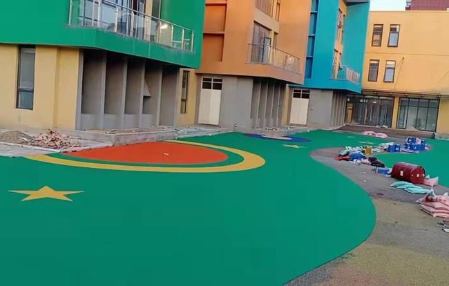 運(yùn)動(dòng)場塑膠地坪