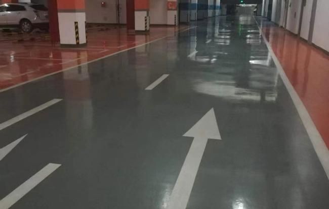 環(huán)氧樹(shù)脂地坪漆
