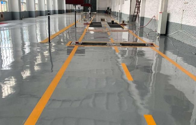 環(huán)氧樹(shù)脂地坪漆