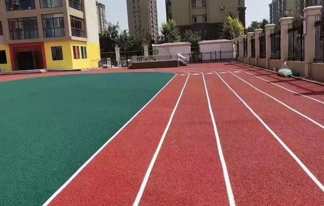 運動場塑膠地坪